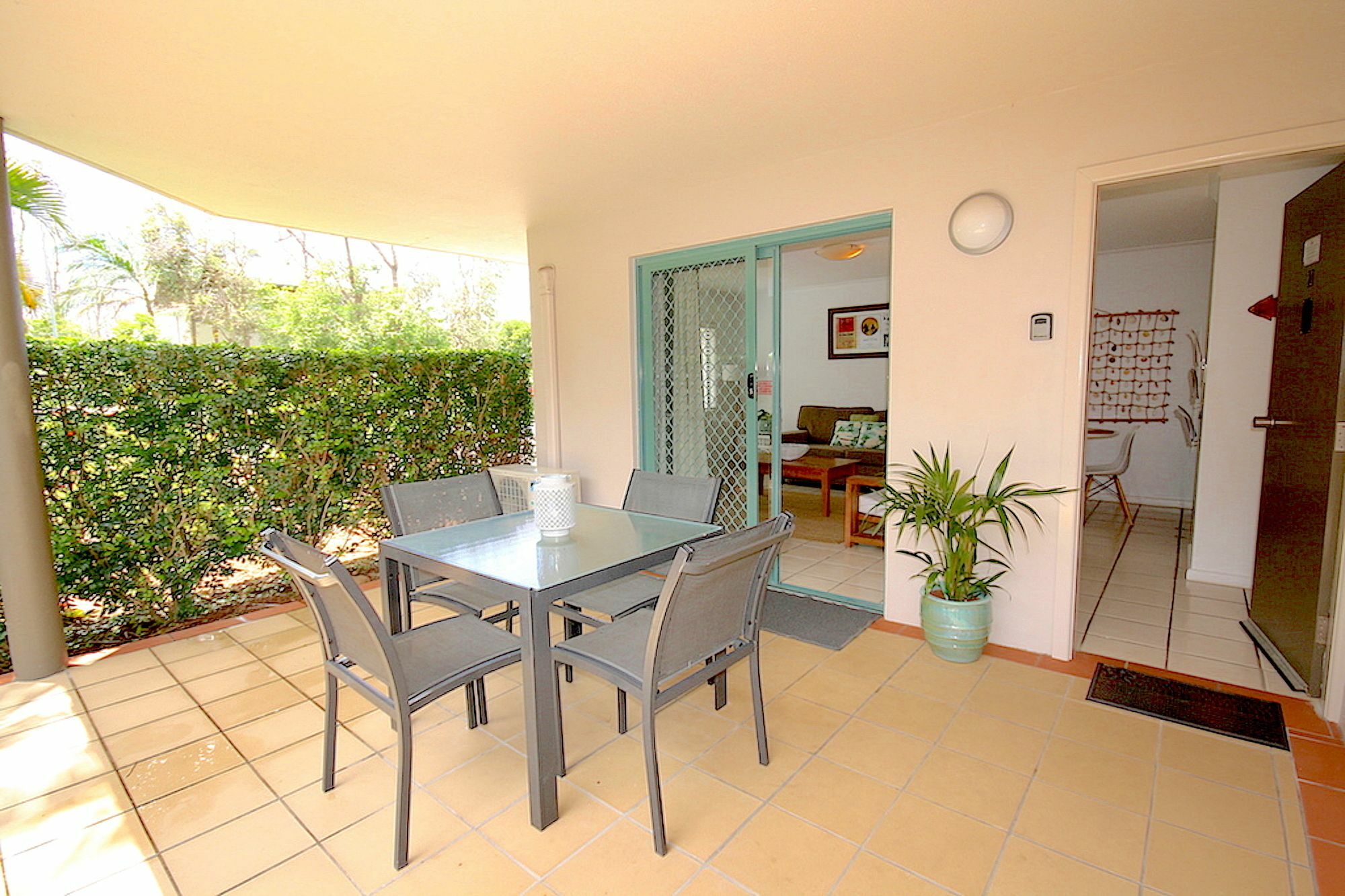 Cossies By The Sea Aparthotel Byron Bay Ngoại thất bức ảnh